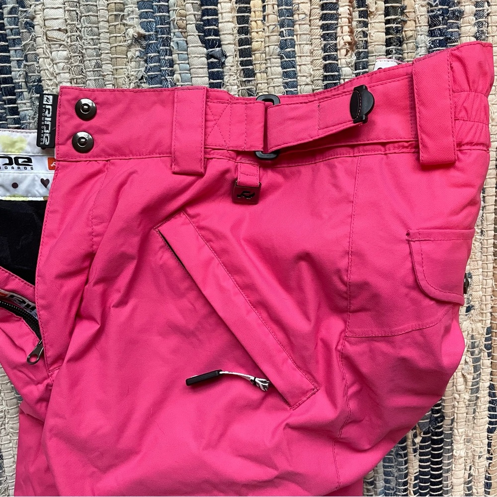 Girls Ride Snowboard Pants - Picture 8 of 14